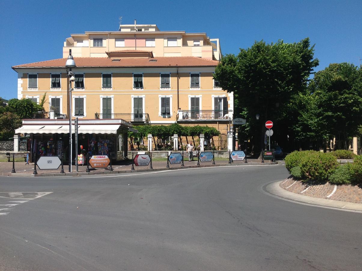 Hotel Giardino Albenga Exterior foto